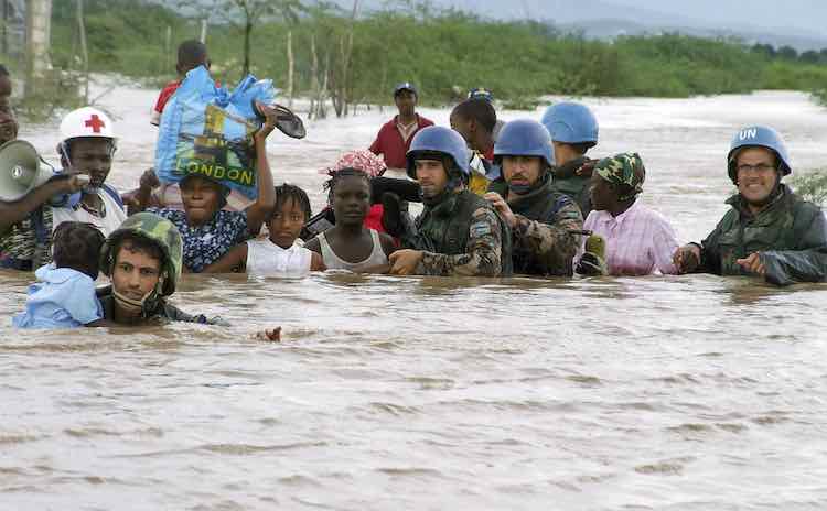 Troops rescue flood victims